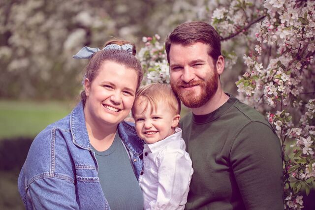 So thankful for the spring blooms and for my beautiful family. 🌸
